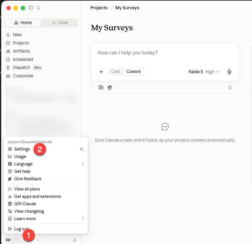 Claude Desktop — Konto-Menü unten links mit dem Eintrag Settings